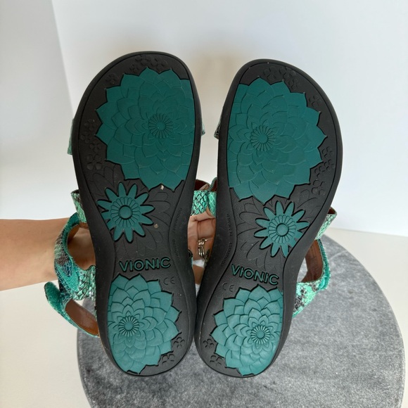 Vionic Amber Teal Snakeskin Sandals Jeweled Beads 8 - Picture 9 of 10